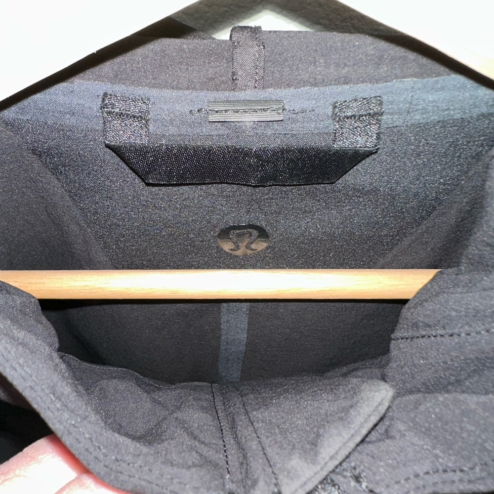 Lululemon Shell Jacket!! - image 3